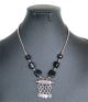 Collier artisanal marocain avec des pierres noires brillantes