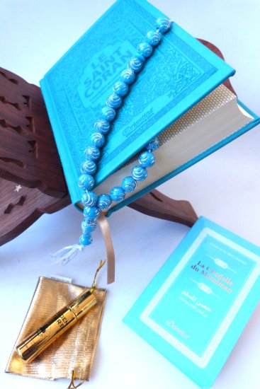 Pack Cadeau De Luxe pour Couple (Livre sur le mariage, 2 Corans, 2  Citadelles, 2 Mugs, 2 Tapis et 2 Parfums) - Cadeaux Musulmans Halal