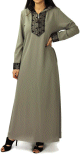 Robe longue type djelaba marocaine moderne avec capuche et motifs dores pour femme - Couleur taupe