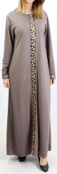 Robe maxi longue pour femme avec strass devant et sur les manches - Marque Amelis - Couleur taupe
