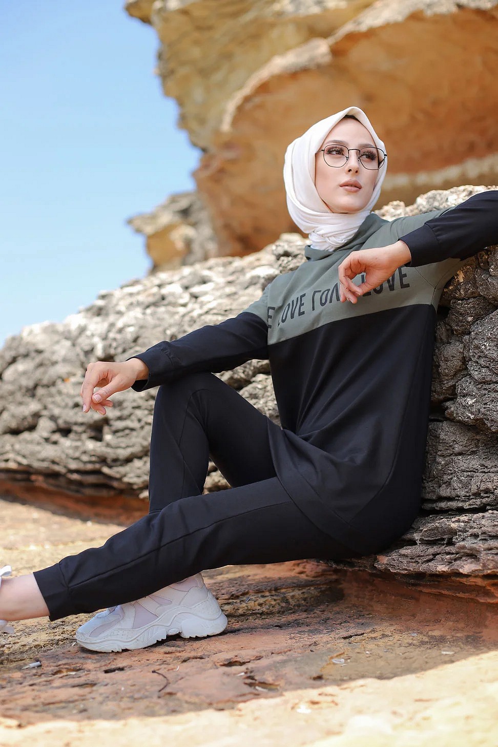 Survêtement femme (Ensemble Hijab Sport) - Couleur noir et brique