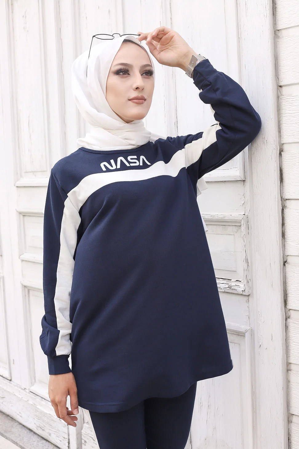 Ensemble survêtement - Tenue pour femme voilée (Hijab sport Turquie pas  cher) - Couleur gris