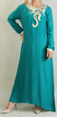 Robe longue orientale pour femme avec broderies et strass dores - Couleur vert emeraude