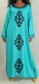 Robe orientale maxi-longue avec de nombreuses broderies a motif fleurs pour femme - Couleur Vert emeraude