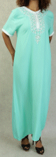 Robe longue manches courtes style oriental brodee avec strass et perle pour femme - Couleur Vert d'eau