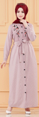 Robe longue boutonnee avec broderies et ceinture assortie (Vetement Modest Fashion pour femme voilee) - Rayures couleur bordeaux