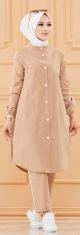 Ensemble casual : Tunique boutonnee chemise longue et son pantalon assorti (Vetement Hijab femme moderne 2022) - Couleur biscuit