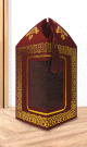 Boite doree avec pompon et son tapis assorti (idee coffrets cadeaux musulmans) - Couleur Bordeaux